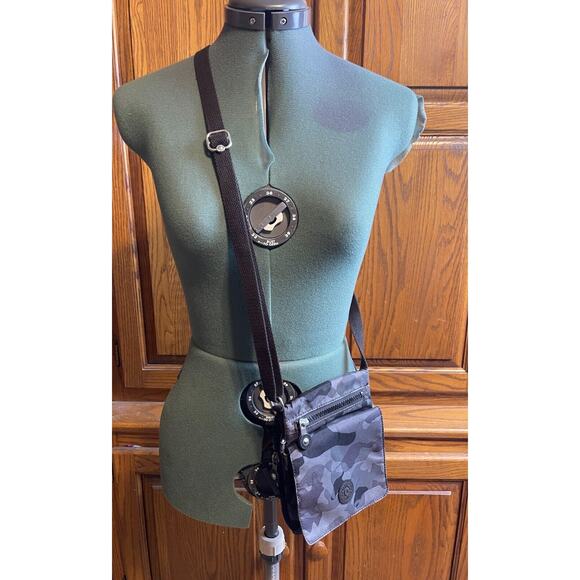 Kipling Camo Fog Eldorado Gray Black Crossbody Travel Bag - Picture 3 of 13